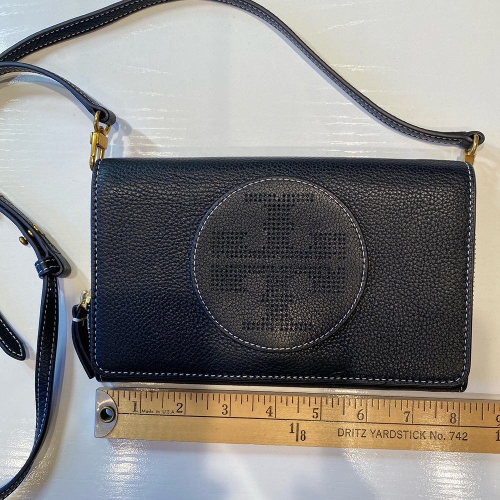 Tory Burch Logo black Crossbody bag wallet EUC